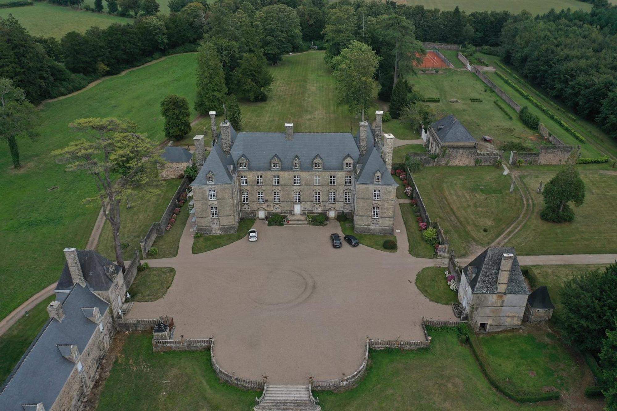 Bed and Breakfast Les Communs De Chiffrevast Tamerville Exterior foto